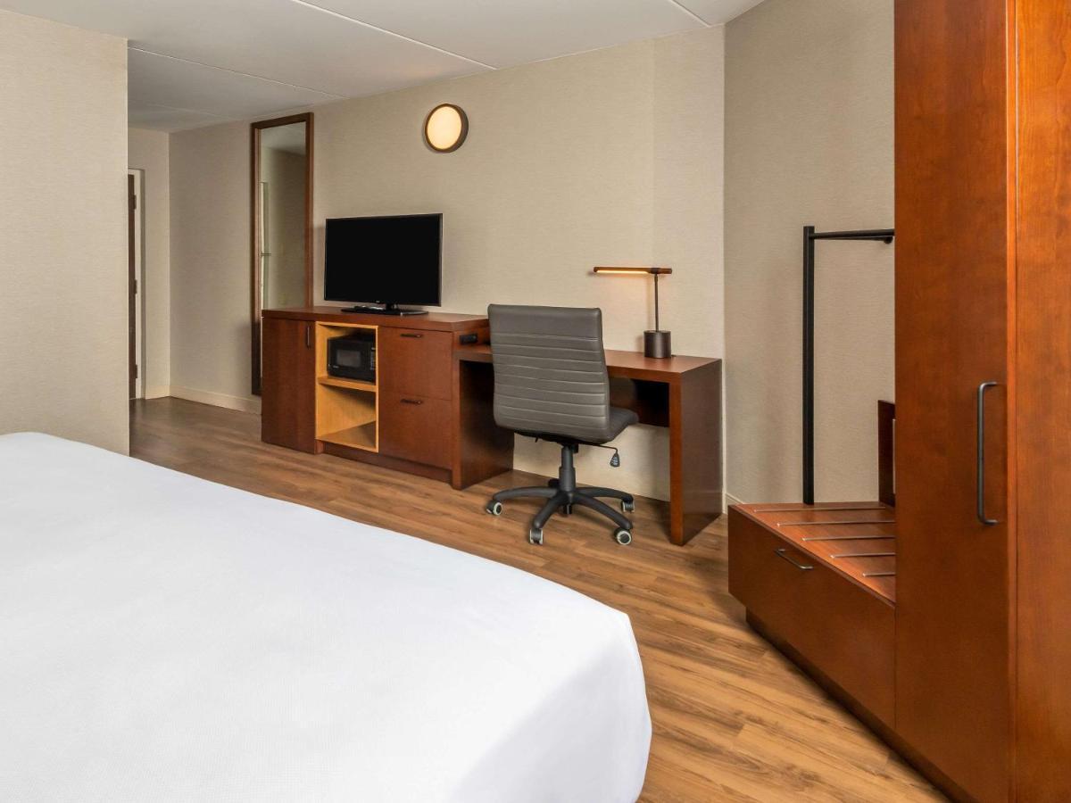 Comfort Inn West Ottawa Exterior foto