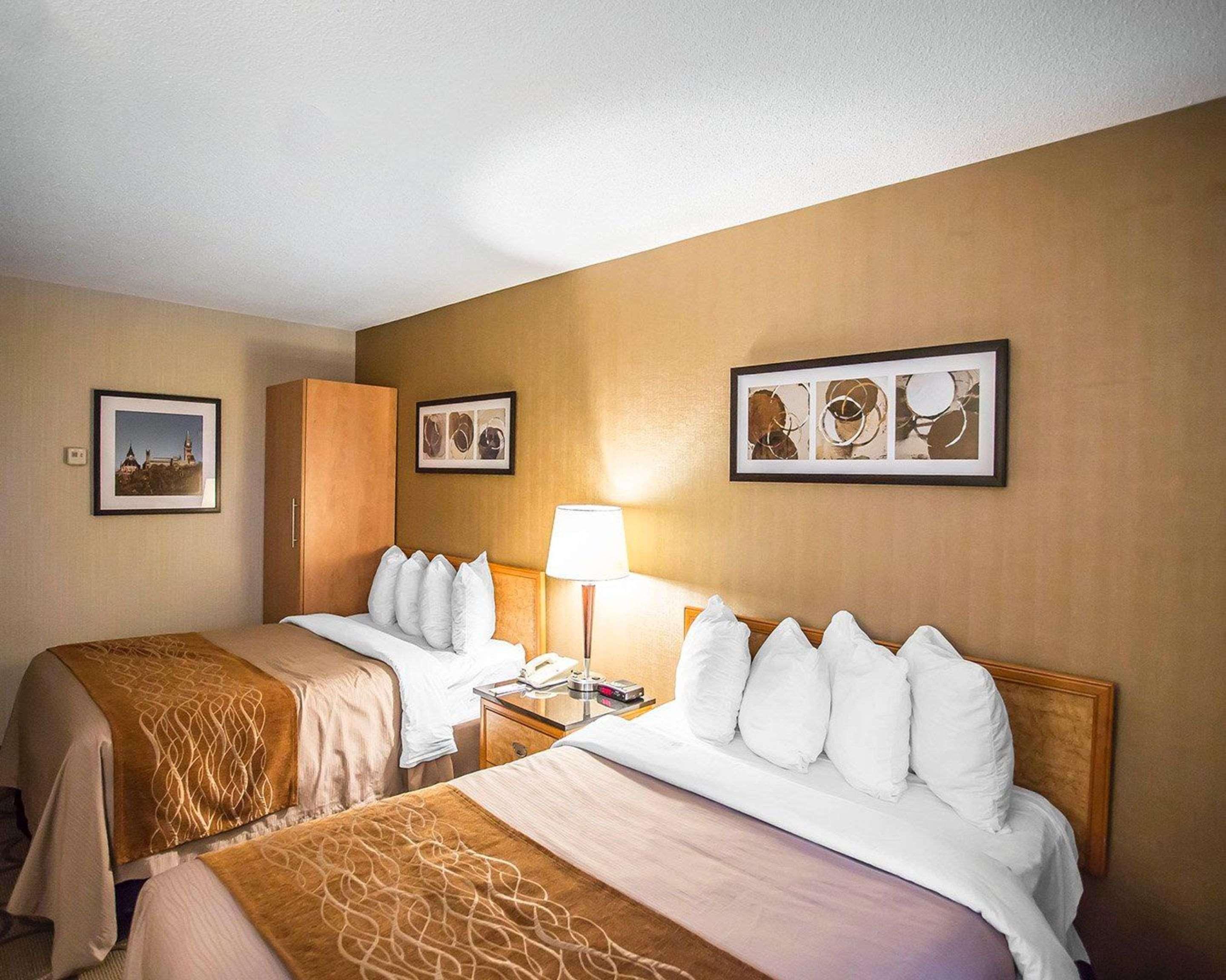 Comfort Inn West Ottawa Exterior foto